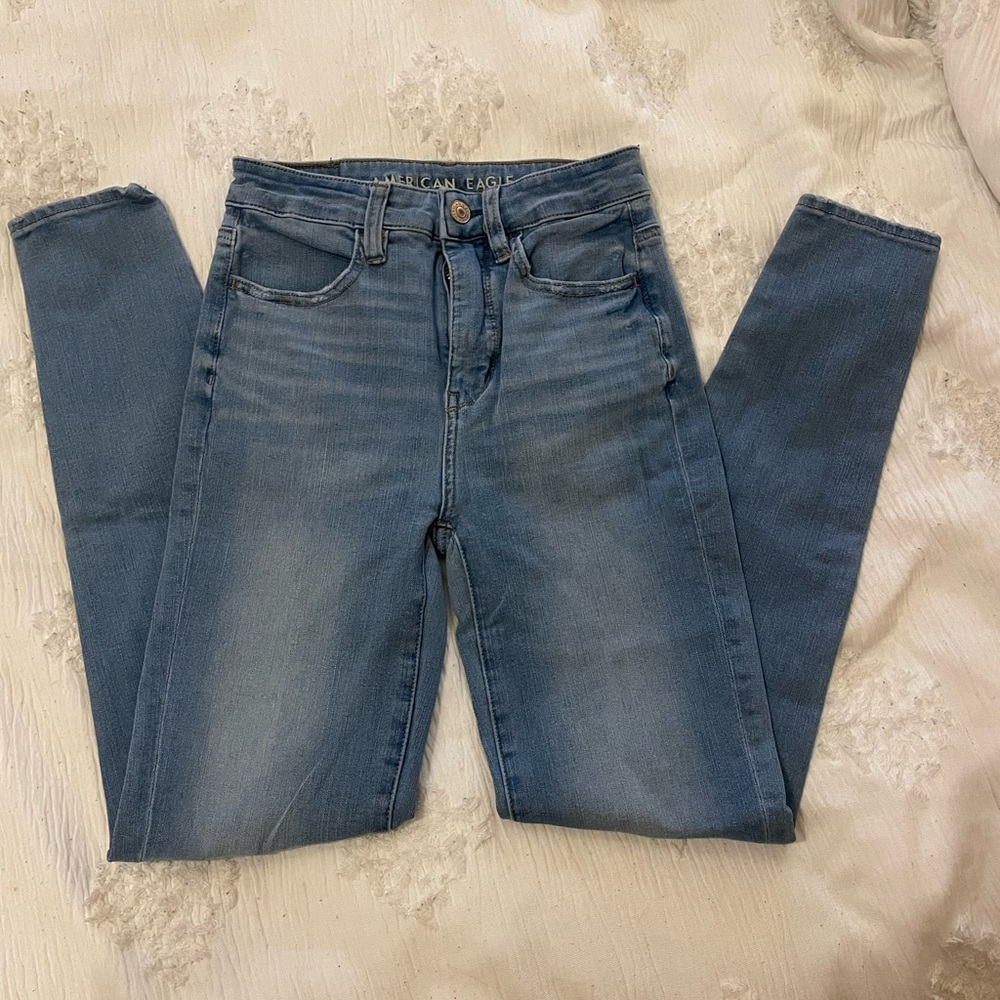 American Eagle Super Hi-Rise Jegging- the Dream Jean